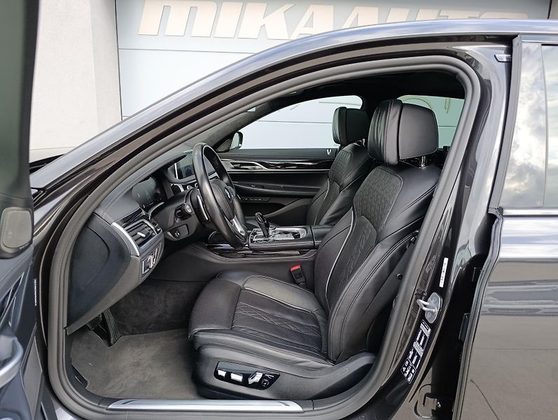 BMW Řada 7 740d xDRIVE DPH - fotka 12 z 42