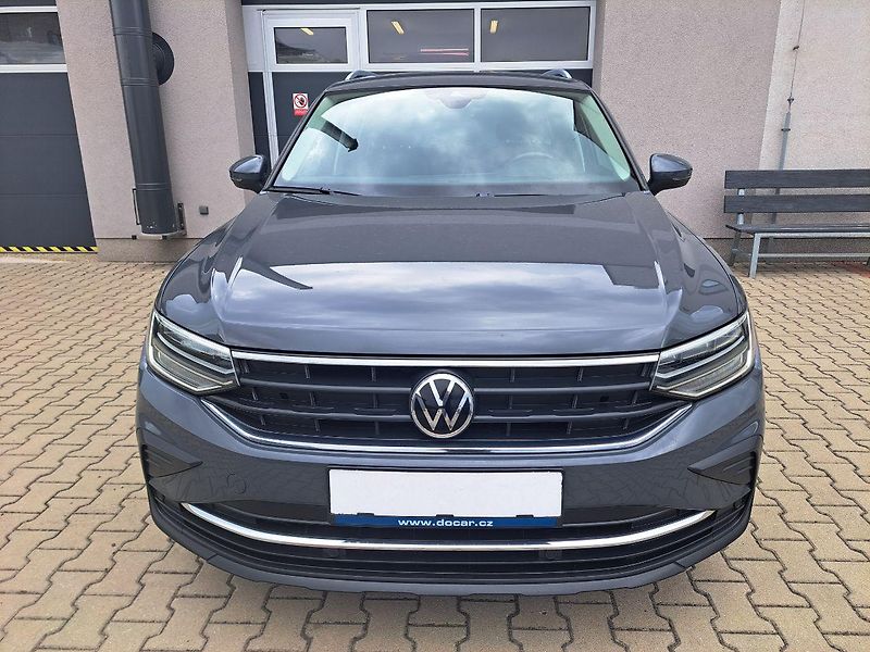 Volkswagen Tiguan (2021) 1.5 TSI Life Business, ZÁRUKA - fotka 3 z 35