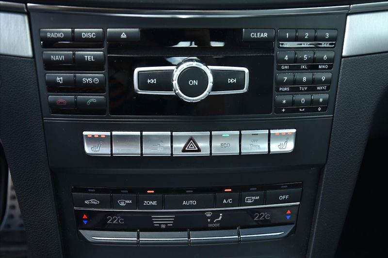 Mercedes-Benz Třídy E 220 CDI COUPE LED ČR - fotka 22 z 24