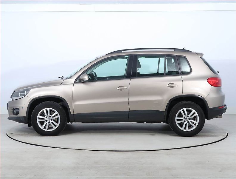 Volkswagen Tiguan (2012) 2.0 TDI, Park. senzory - fotka 3 z 17