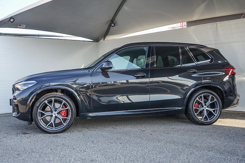 BMW X5 (2023) - fotka 8 z 28