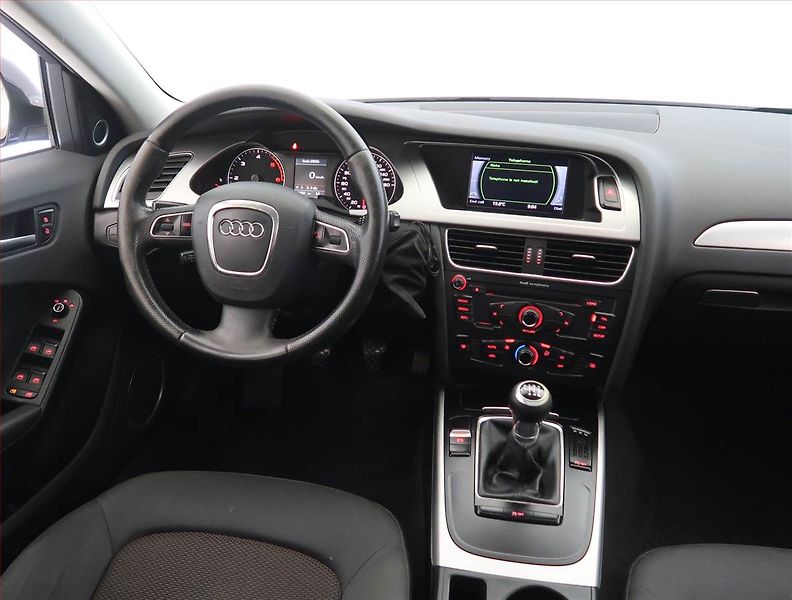 Audi A4 Allroad (2011) 2.0 TDI, 4X4, Xenony - fotka 7 z 17