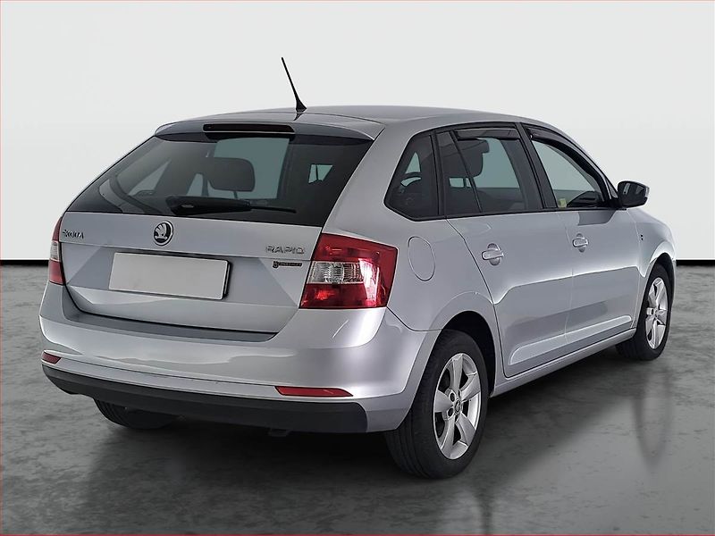 Škoda Rapid (2014) Spaceback 1.2 TSI - fotka 5 z 16