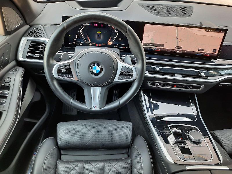 BMW X5 (2024) xDrive 30d M Sport - fotka 14 z 17