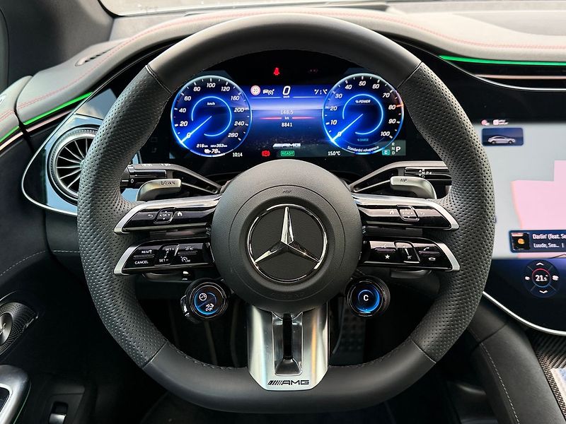 Mercedes-Benz EQE 53 AMG 4MATIC+ - fotka 17 z 38