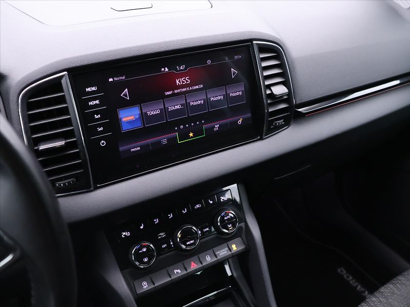 Škoda Karoq 2,0 TDI 4x4 DSG Style LED DPH - fotka 19 z 32