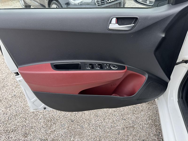 Hyundai i10 (2017) 1.2 64KW 1.Majitel 104000km! - fotka 18 z 29