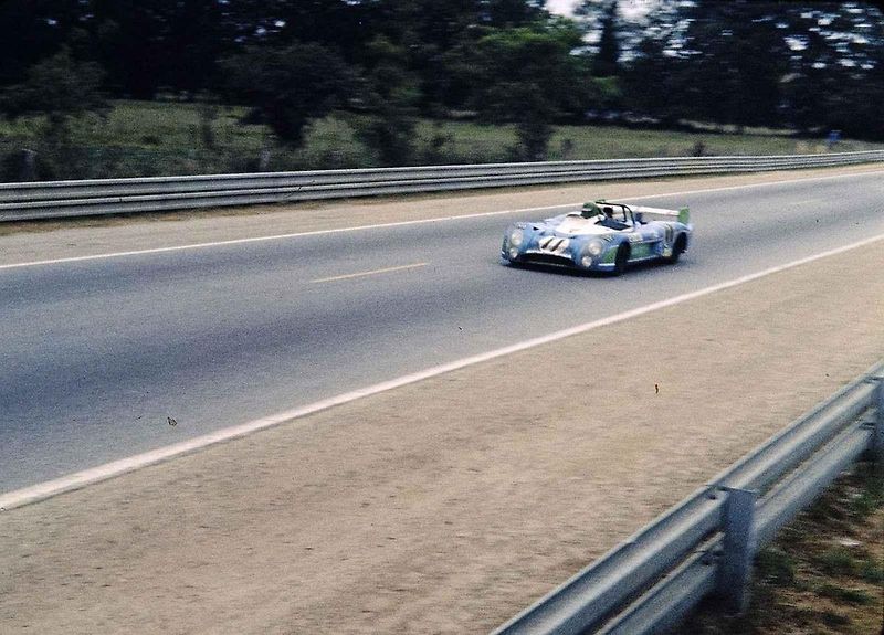 Před nedávnem oslavil 82. narozeniny rekordman v účasti na 24 hodin Le Mans, bývalý pilot F1 a držitel rekordu v letectví, francouzský automobilový závodník Henri Pescarolo. V roce 1984 závodil při Interserii v Mostě.