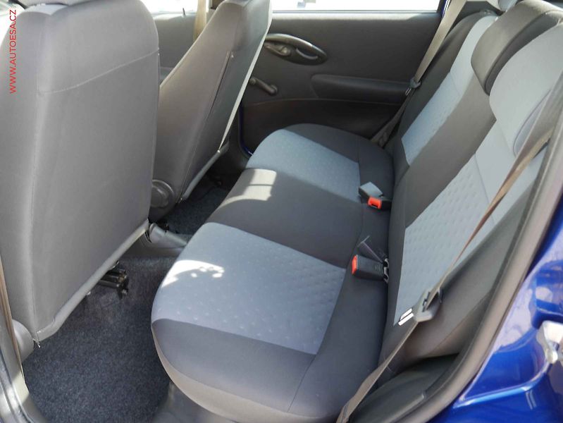 Fiat Punto (2008) 1.2i, ČR, El.okna - fotka 10 z 14