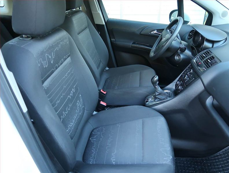 Opel Meriva (2014) 1.4 i - fotka 9 z 14