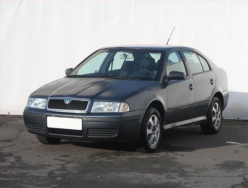 Škoda Octavia (2007) 1.6, po STK, za skvělou cenu - fotka 2 z 16