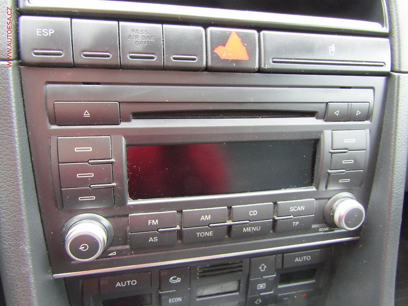 Seat Exeo (2010) 2.0 TDi, ČR, autoAC - fotka 11 z 14