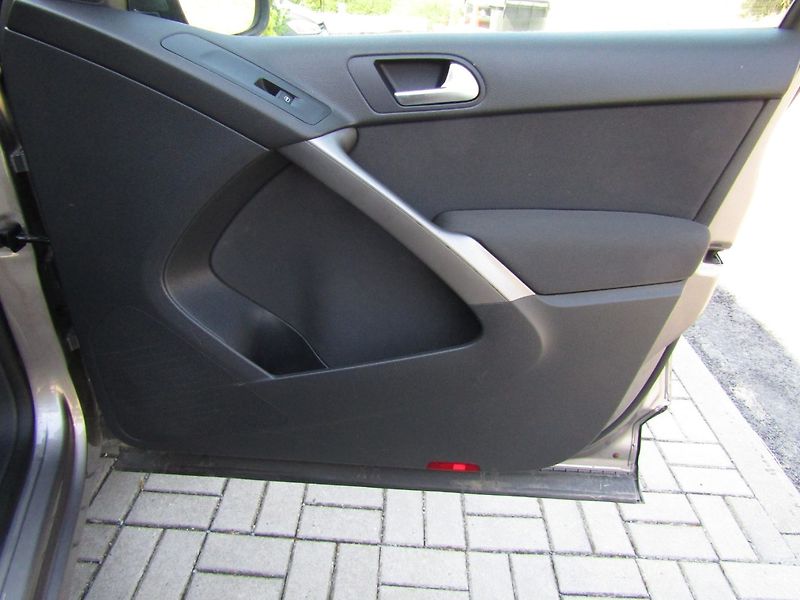 Volkswagen Tiguan (2008) 2.0 TDI 100kW  4x4 BEZ KOROZE - fotka 27 z 36