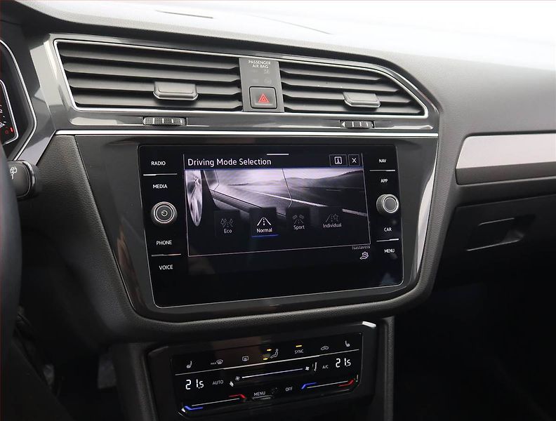 Volkswagen Tiguan Allspace (2024) Life 2.0 TDI, digi klima - fotka 19 z 28