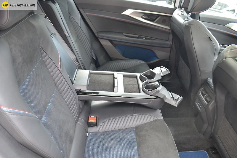 Renault Rafale esprit Alpine E-Tech full hybr - fotka 24 z 75