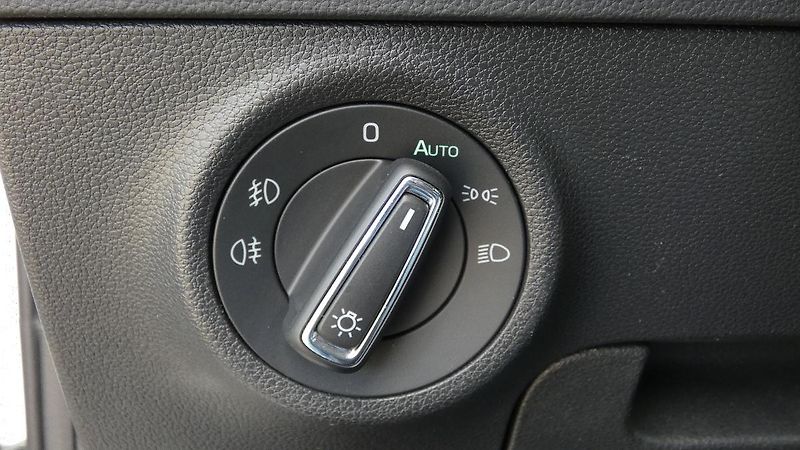 Škoda Karoq 2.0 TDI 110 kW Style - fotka 10 z 23