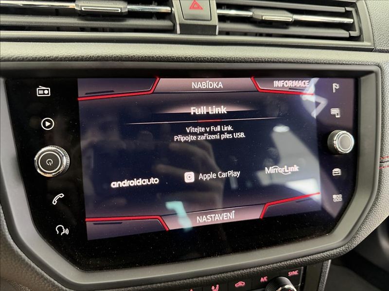 Seat Arona 1,0 i, FR Edition,tažné,temp. - fotka 18 z 34