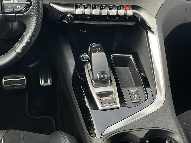 Peugeot 5008 1,5 BlueHDi EAT8 PDC  GT+ - fotka 13 z 25