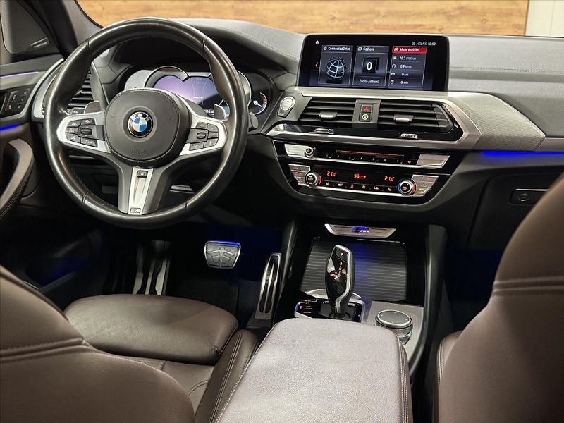 BMW X3 M40i LED HUD M-SPORT - fotka 26 z 30
