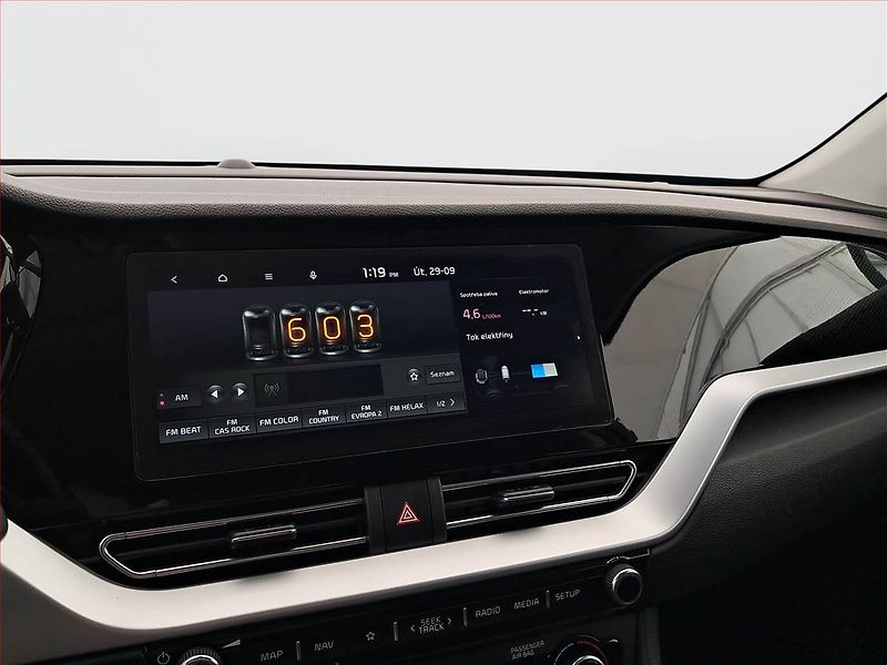 Kia Niro (2019) Hybrid, Automat, Serv.kniha - fotka 12 z 20