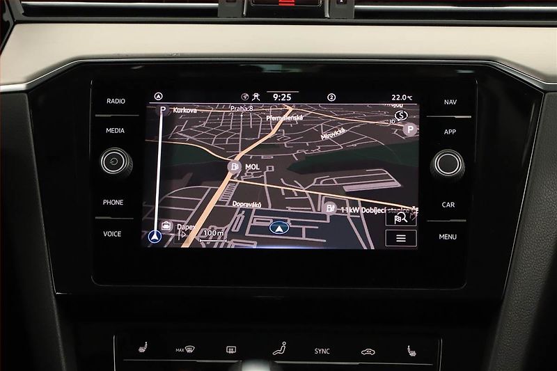 Volkswagen Passat (2021) Elegance 2.0 TDI - fotka 16 z 18