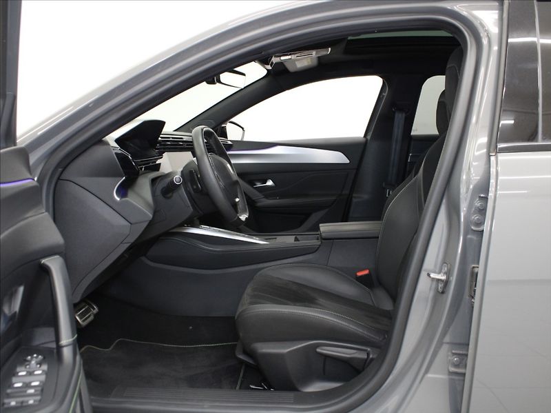 Peugeot 308 1,6 PHEV 225k. GT Výprodej! - fotka 6 z 28