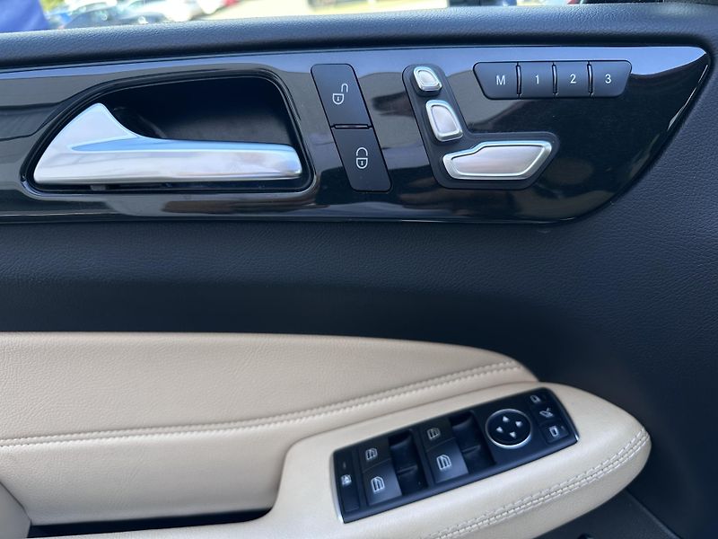 Mercedes-Benz GLS 350d AMG 4MATIC 9G - fotka 20 z 28
