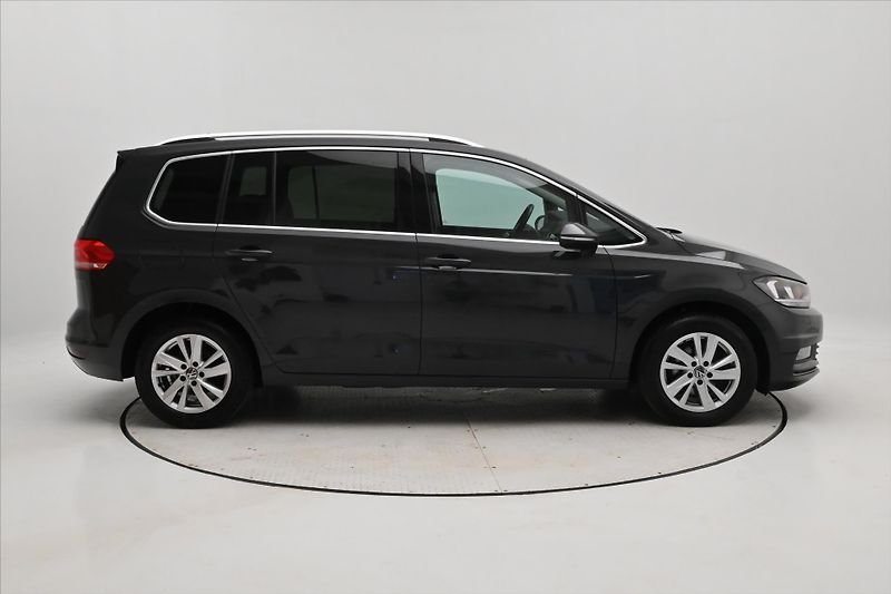 Volkswagen Touran 2,0 TDI 110 KW DSG 7 MÍST Záru - fotka 4 z 34