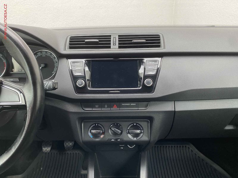 Škoda Fabia (2020) 1.0 TSi, 1.maj,ČR, Ambition - fotka 12 z 17