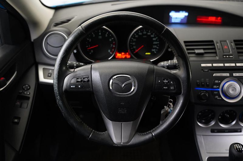 Mazda 3 - fotka 16 z 21