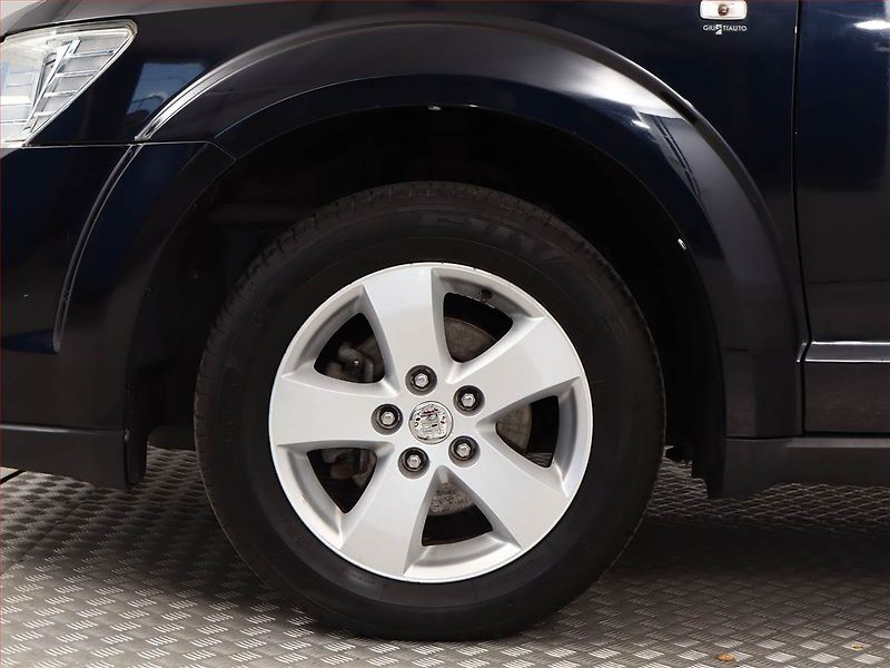 Fiat Freemont (2011) 2.0 MultiJet, 7 míst, Tempomat - fotka 11 z 16
