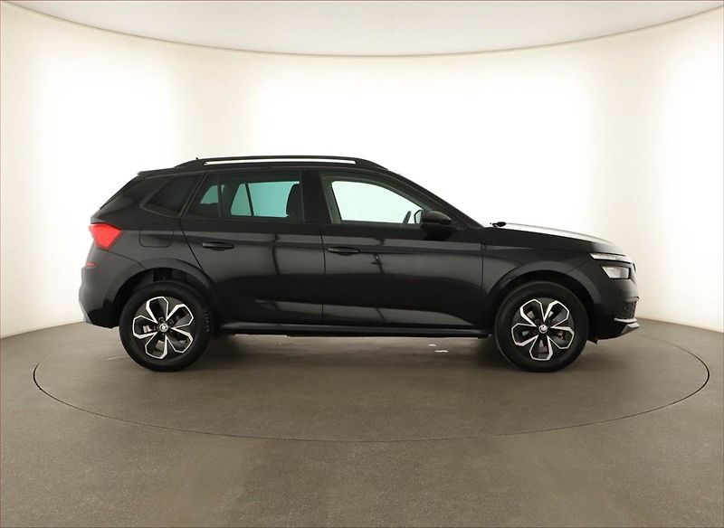 Škoda Kamiq (2023) Ambition 1.0 TSI - fotka 6 z 17