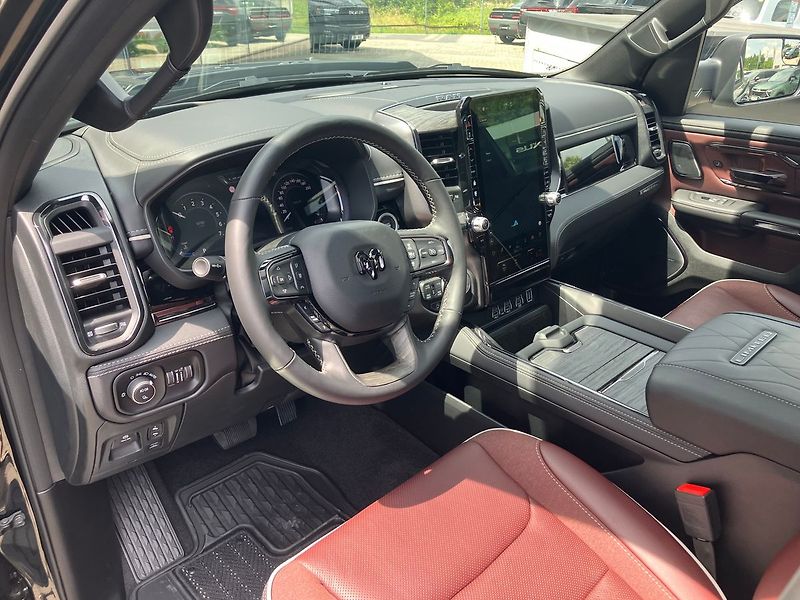 Dodge RAM (2025) 3.0 I6 548k LIMITED NIGHT-RED - fotka 19 z 48