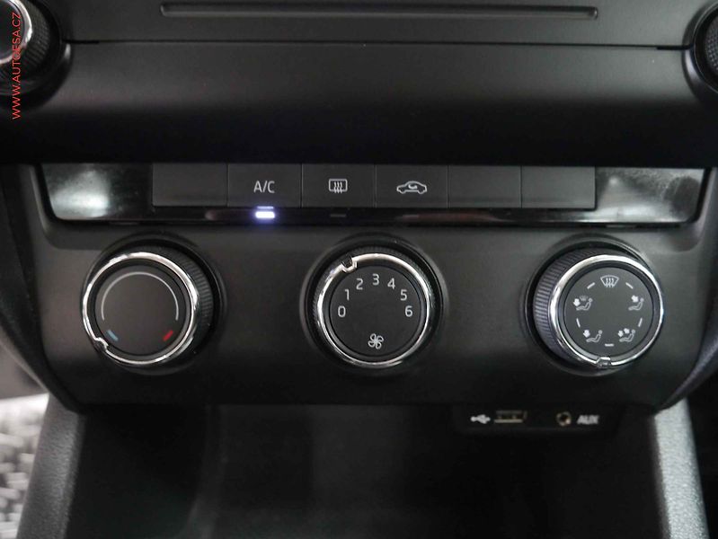 Škoda Octavia (2015) 1.6 TDi, ČR, AC - fotka 15 z 16