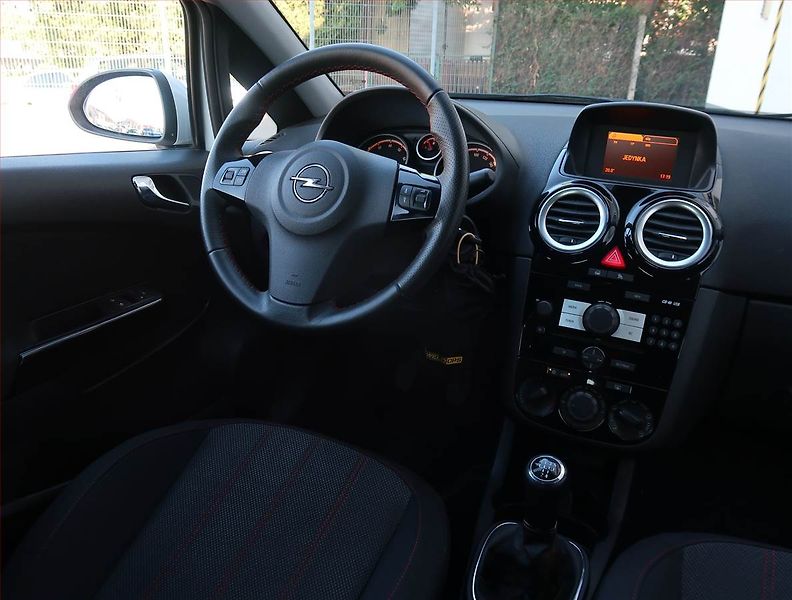 Opel Corsa (2014) 1.2, ČR,1.maj, Serv.kniha - fotka 7 z 16