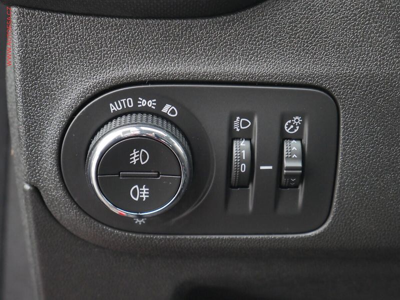 Opel Crossland (2023) 1.2 PT, 1.maj,ČR, LED - fotka 19 z 20