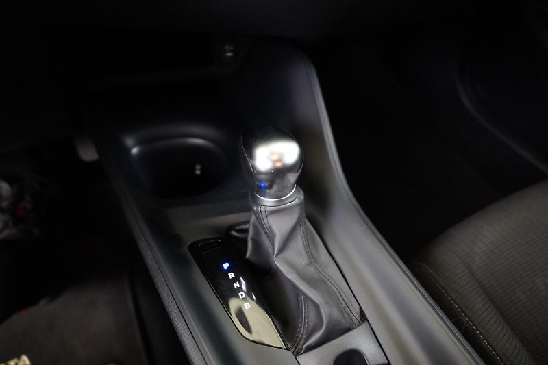 Toyota C-HR - fotka 23 z 27