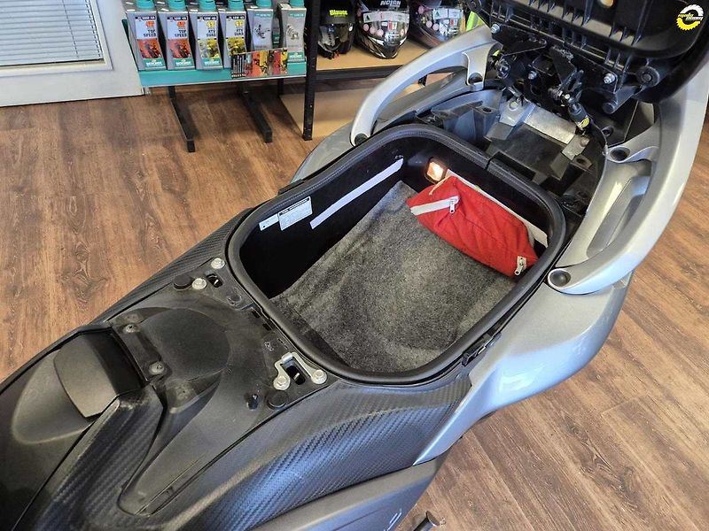 Yamaha T-Max 530 (2012) - fotka 17 z 21