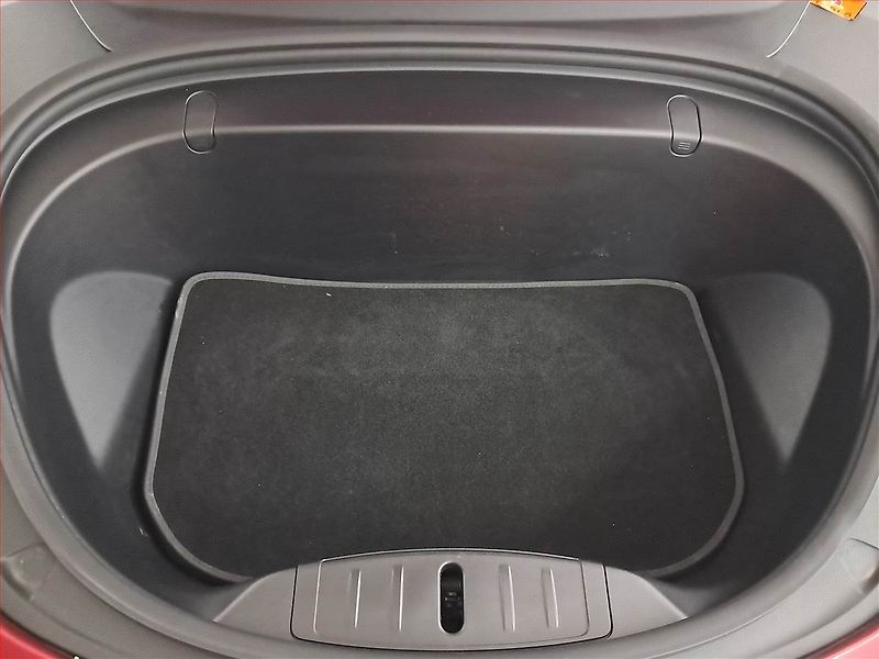 Tesla Model 3 (2019) Performance 78kWh, SoH 86% - fotka 22 z 22