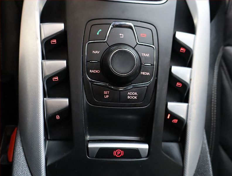 Citroën DS5 (2014) 2.0 HDi, Navi, Xenony - fotka 16 z 17