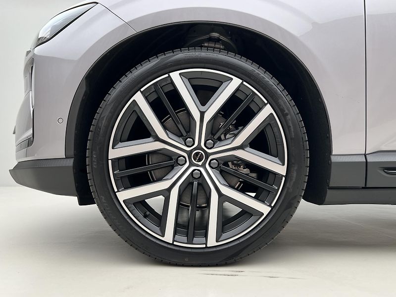Volvo EX60 (2026) P10 PURE ELECTRIC ULTRA TWIN - fotka 16 z 54