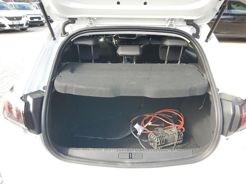 Peugeot 208 (2021) Allure Pack - fotka 8 z 8