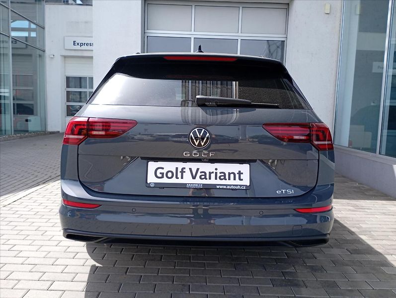 Volkswagen Golf Variant (2026) 1,5 eTSI 7DSG mHEV  People - fotka 5 z 16