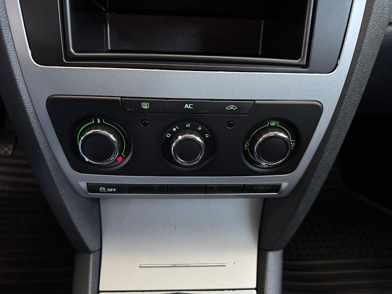 Škoda Octavia (2013) Ambition 1.6 TDI 77 KW - CZ - fotka 14 z 20