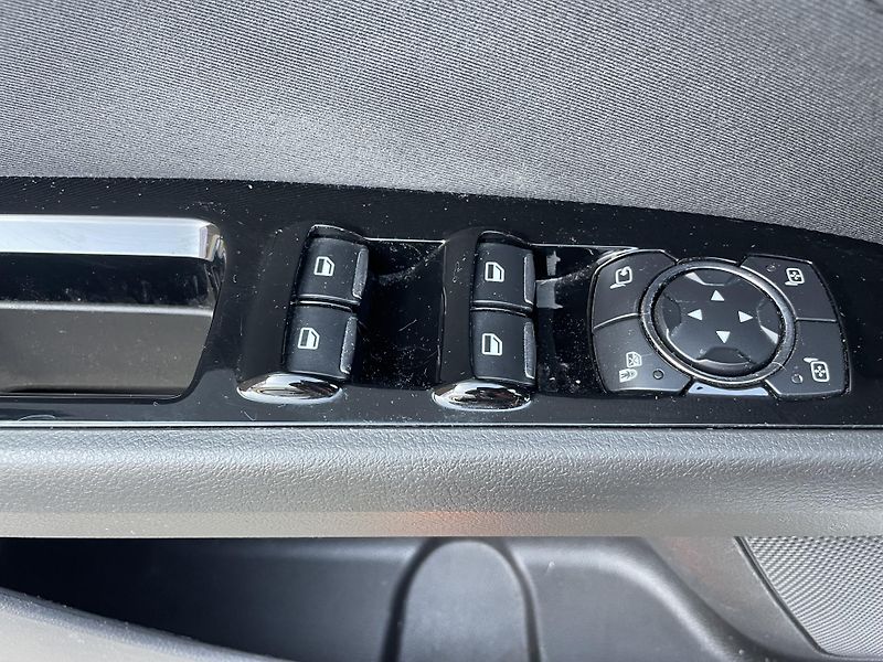 Ford Mondeo (2020) Titanium 8AT 2.0 EcoBlue -Full - fotka 33 z 40