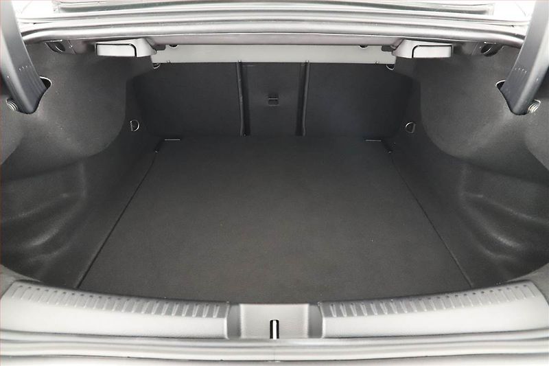 Mercedes-Benz CLA (2025) 200 - fotka 19 z 20