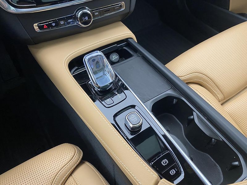 Volvo V90 B4 BRIGHT PLUS AUT REZERVACE - fotka 25 z 48