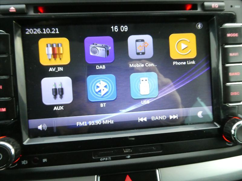 Volkswagen Sharan 2,0 TDi 103kW Cup,2xkola,panor - fotka 38 z 67