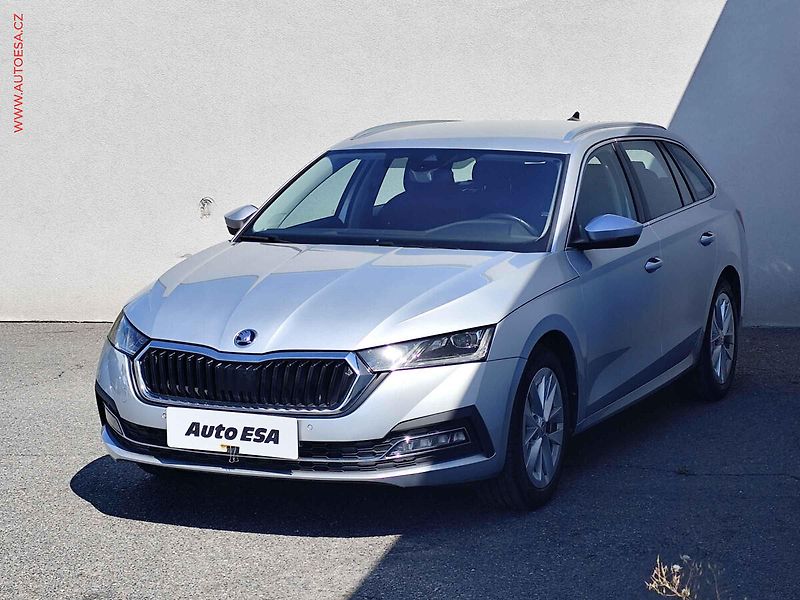 Škoda Octavia (2021) 1.5TSi, 2.maj,ČR, DSG, LED - fotka 3 z 27