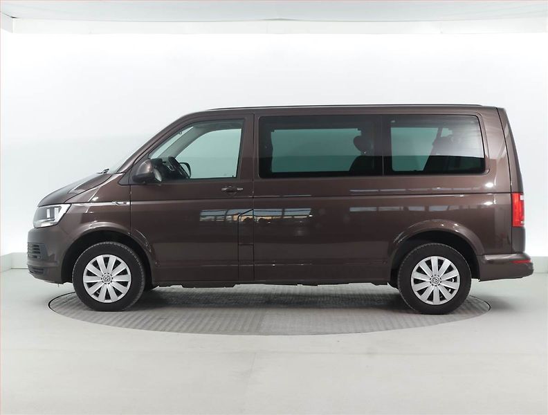 Volkswagen Caravelle (2018) Comfortline 2.0 TDI - fotka 3 z 19